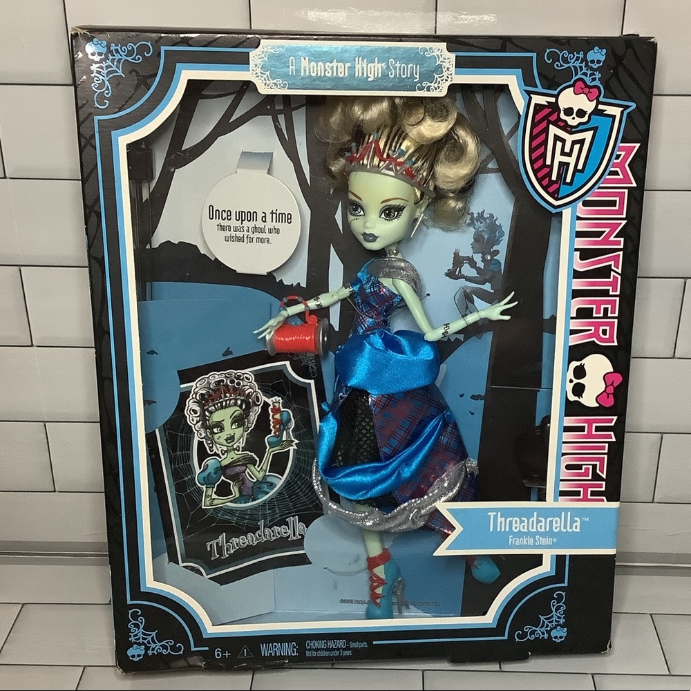 A monster high story/ Threadarella